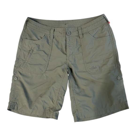The North Face Cargo Roll Up Gray Shorts Women's SIze 4 - Picture 1 of 5